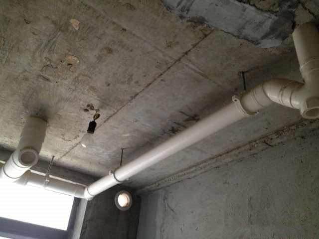 衛生間同層排水是先裝排水管還是給水管?看完心里總算踏實了!